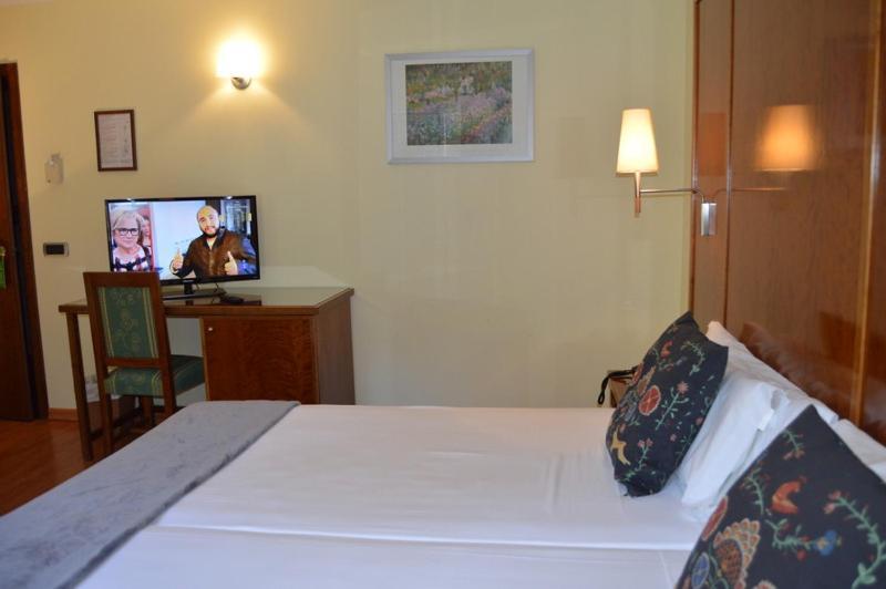 Hotel Coma Bella Sant Julià de Lòria Pokoj fotografie